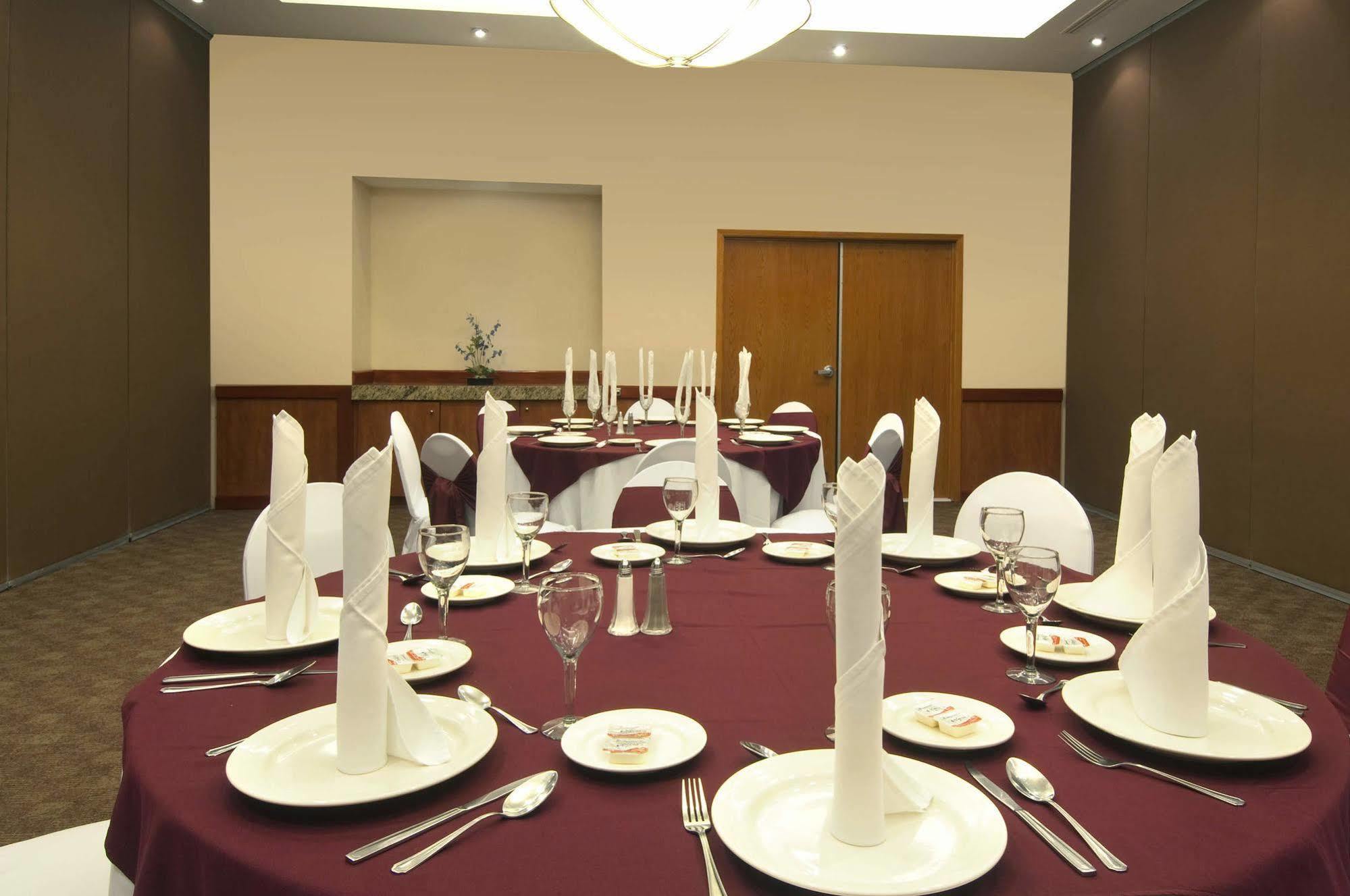 Fiesta Inn Poza Rica Exteriör bild